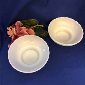 E. O. Brody Co. Milk Glass Wite planter Scalloped Edge.  Bowl set of (2 ) Vng .